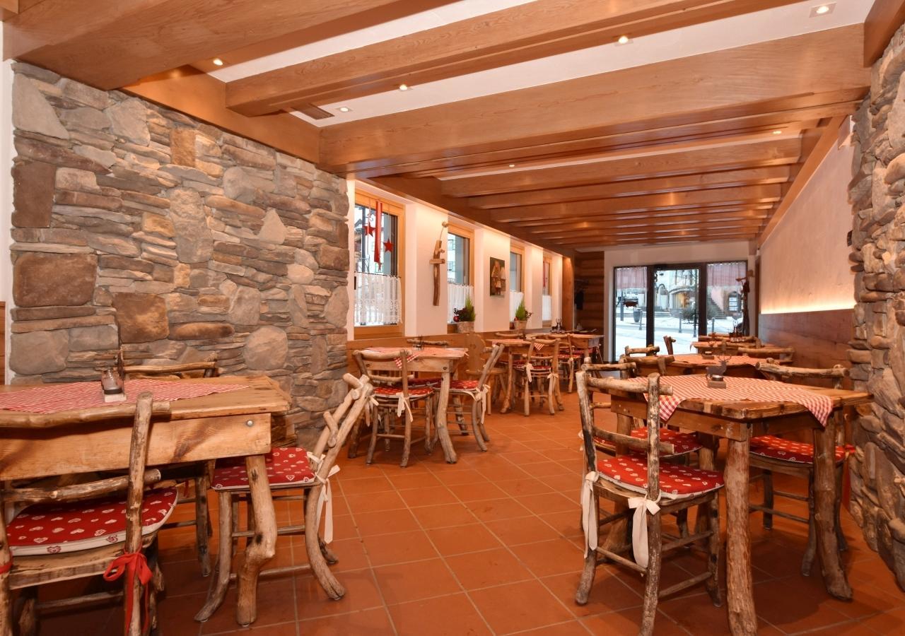 Post Hotel Ristorante Tyrol Moena Esterno foto