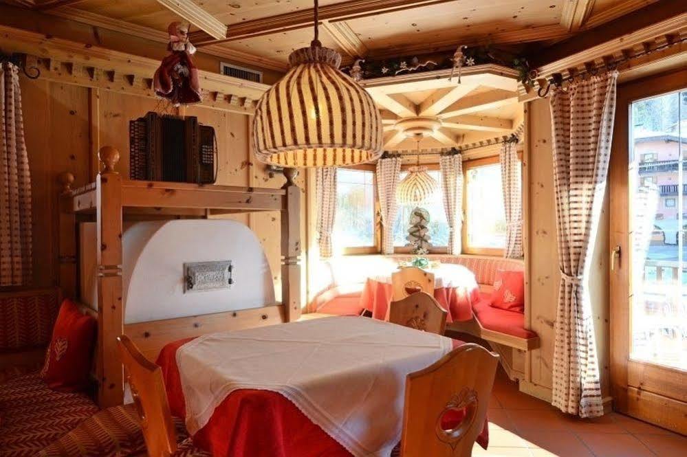 Post Hotel Ristorante Tyrol Moena Esterno foto