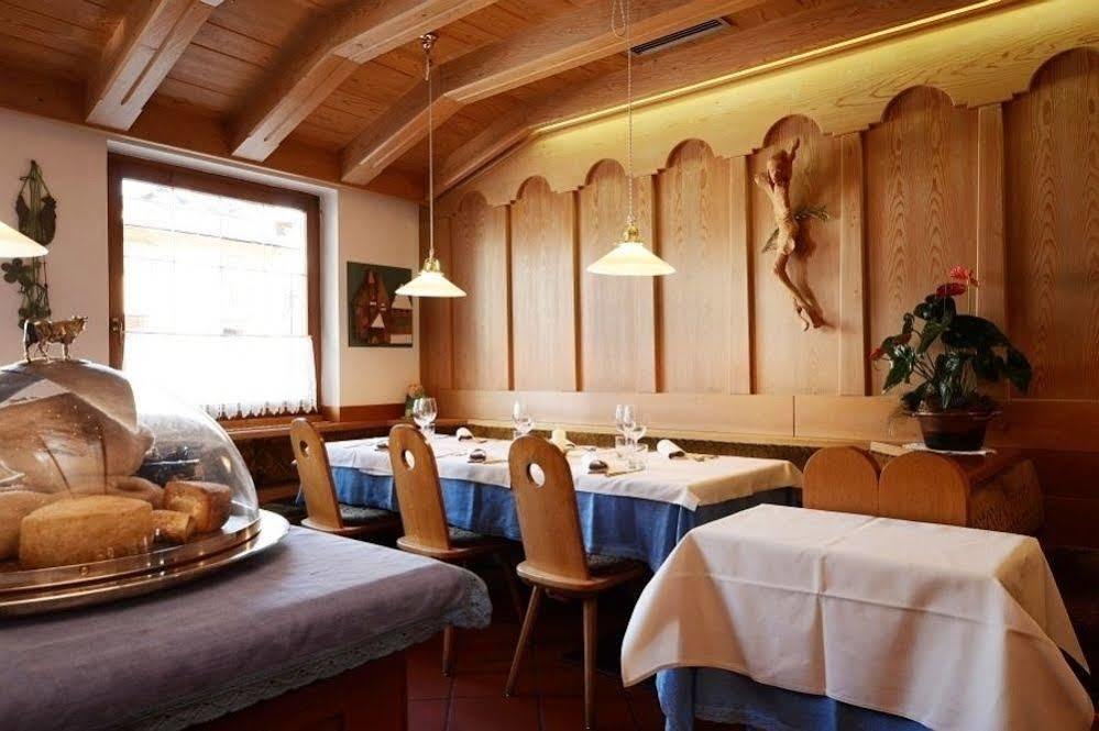 Post Hotel Ristorante Tyrol Moena Esterno foto