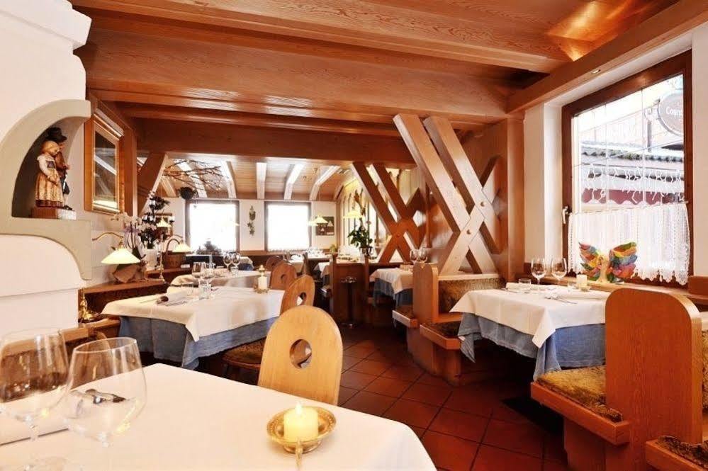 Post Hotel Ristorante Tyrol Moena Esterno foto