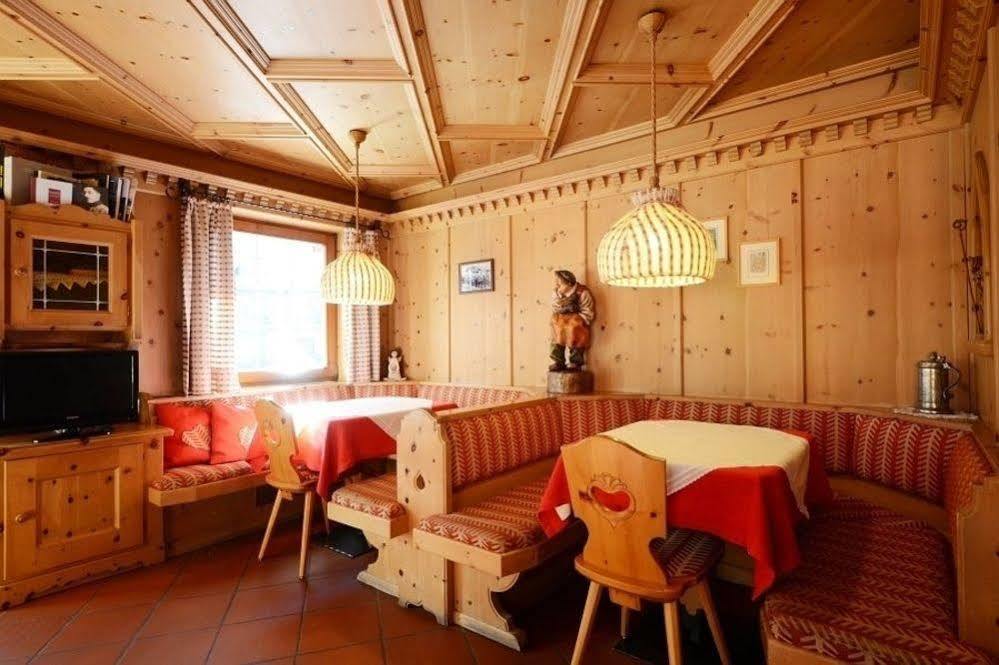 Post Hotel Ristorante Tyrol Moena Esterno foto