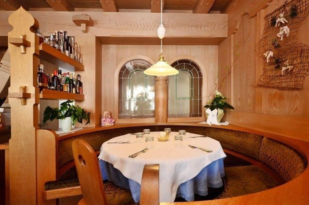 Post Hotel Ristorante Tyrol Moena Esterno foto