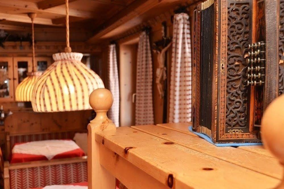Post Hotel Ristorante Tyrol Moena Esterno foto